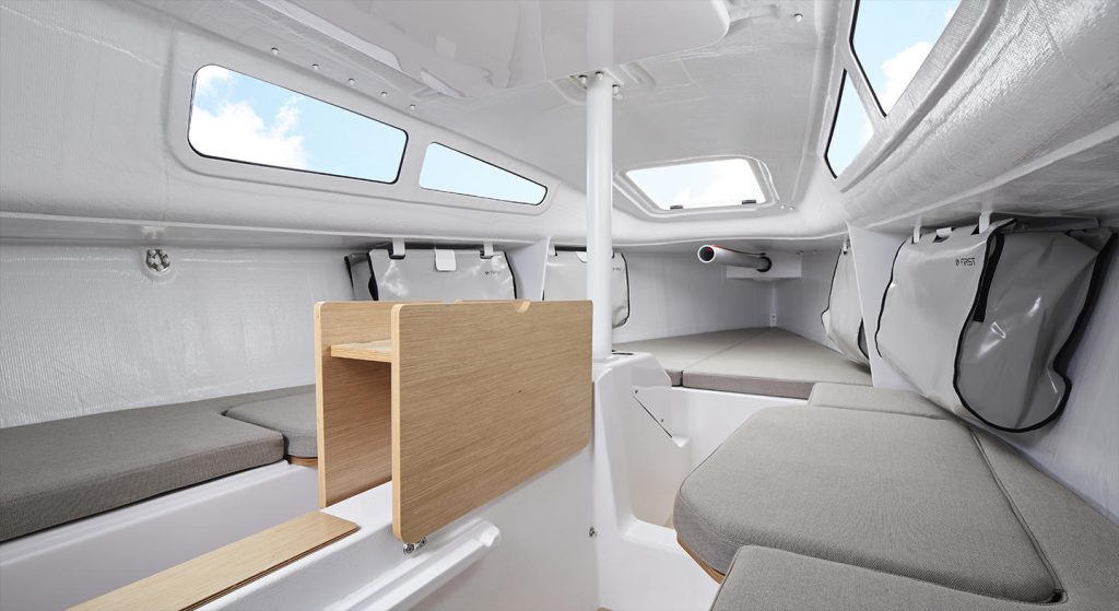 beneteau first 24 interior 1