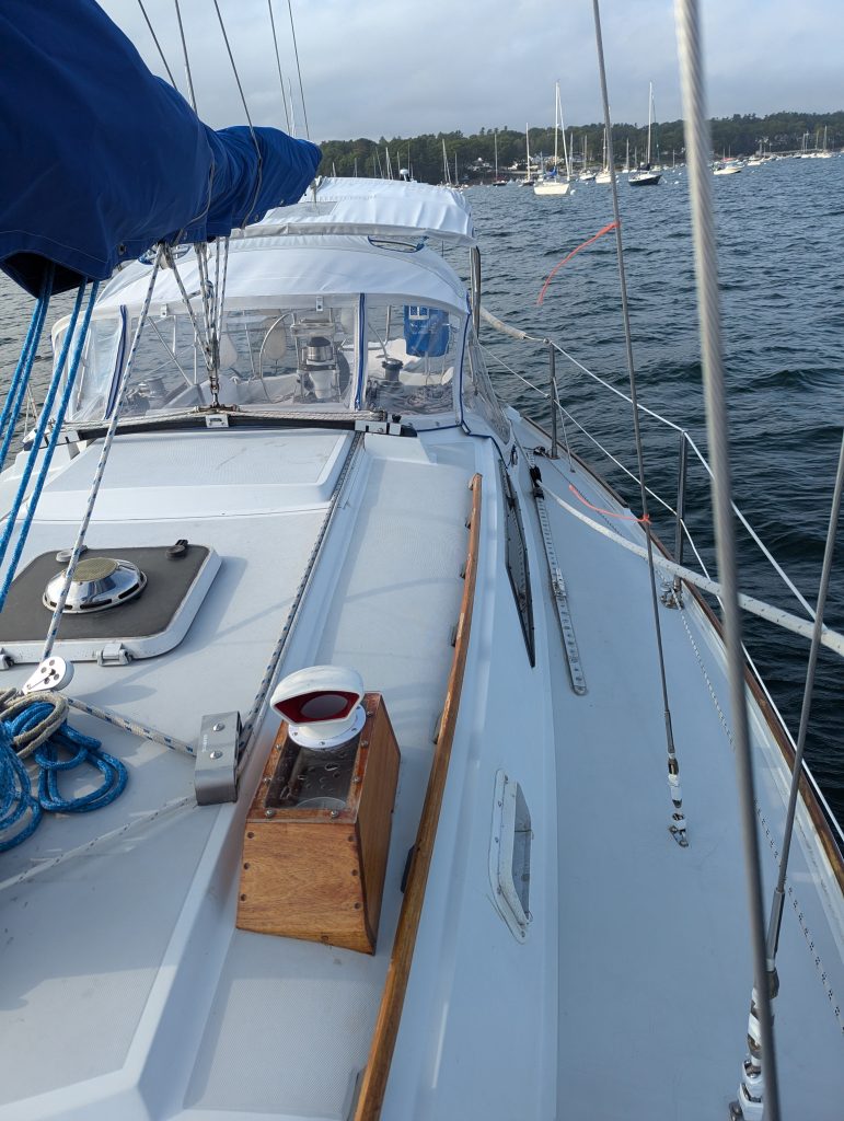 4-Zephyr-Sale-Looking-to-stern-from-mast-port-side