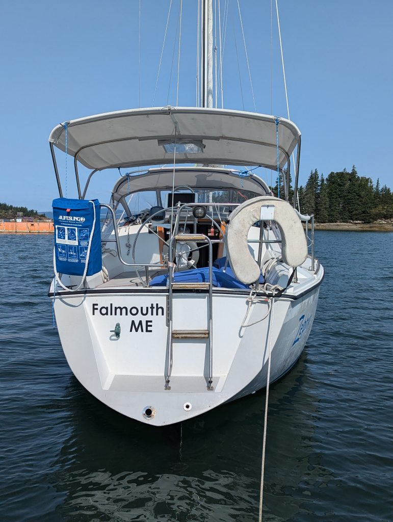 4-Zephyr-Sale-Stern-with-swim-platform-ladder