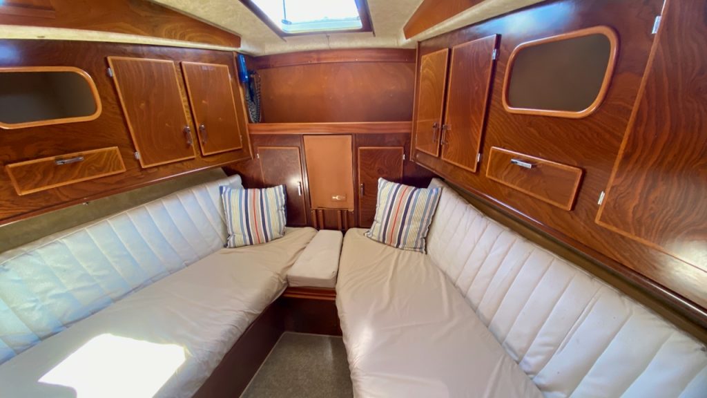 MS-Fore-Cabin-Bed-01-1