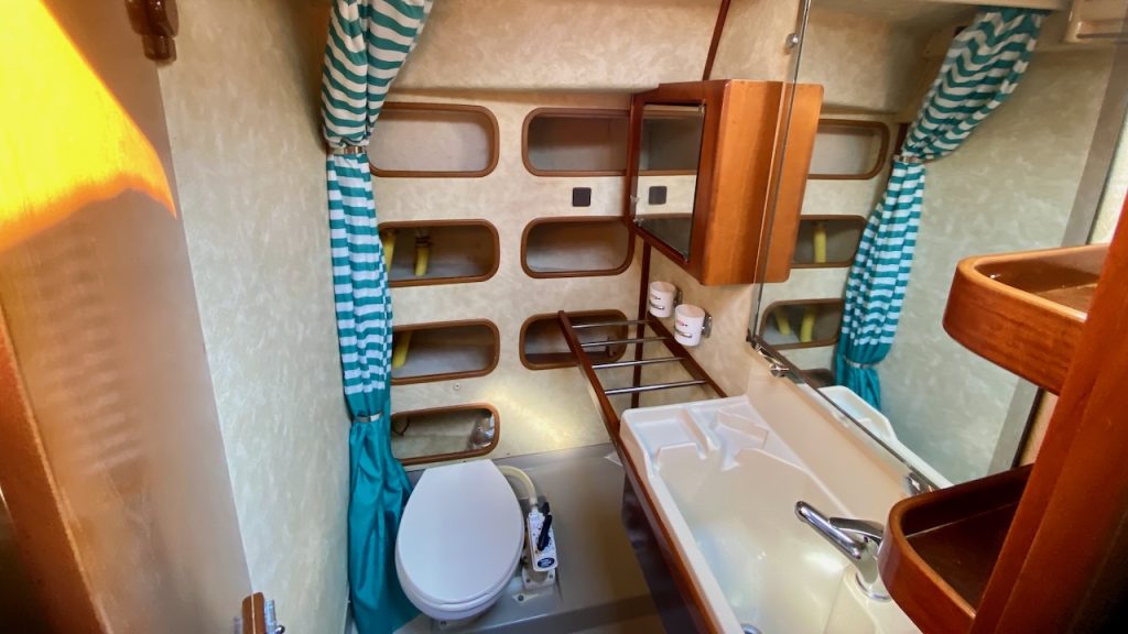 MS-Fore-Cabin-Heads-01-1