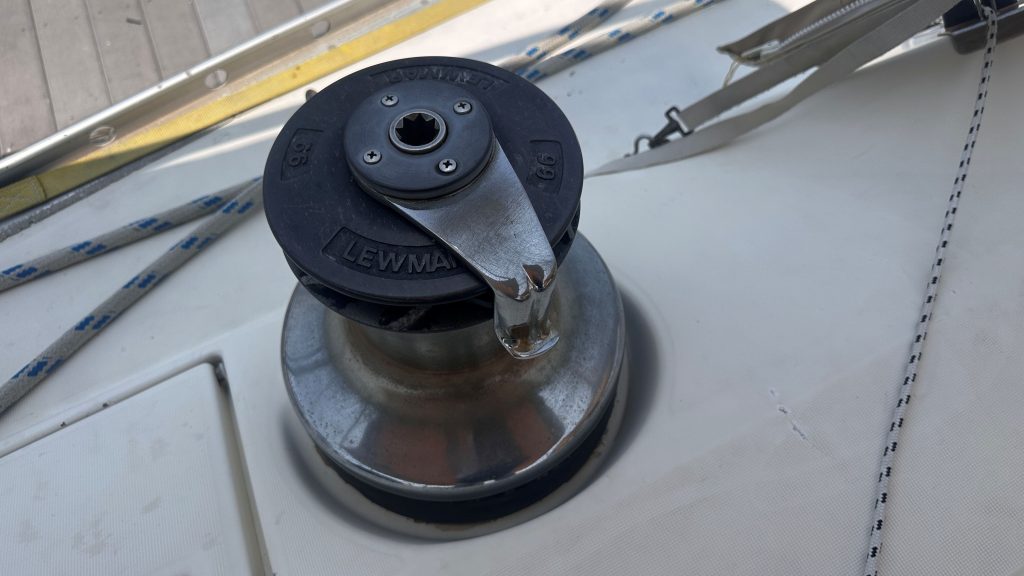 1006-Lewmar-66-Primary-Winches-1