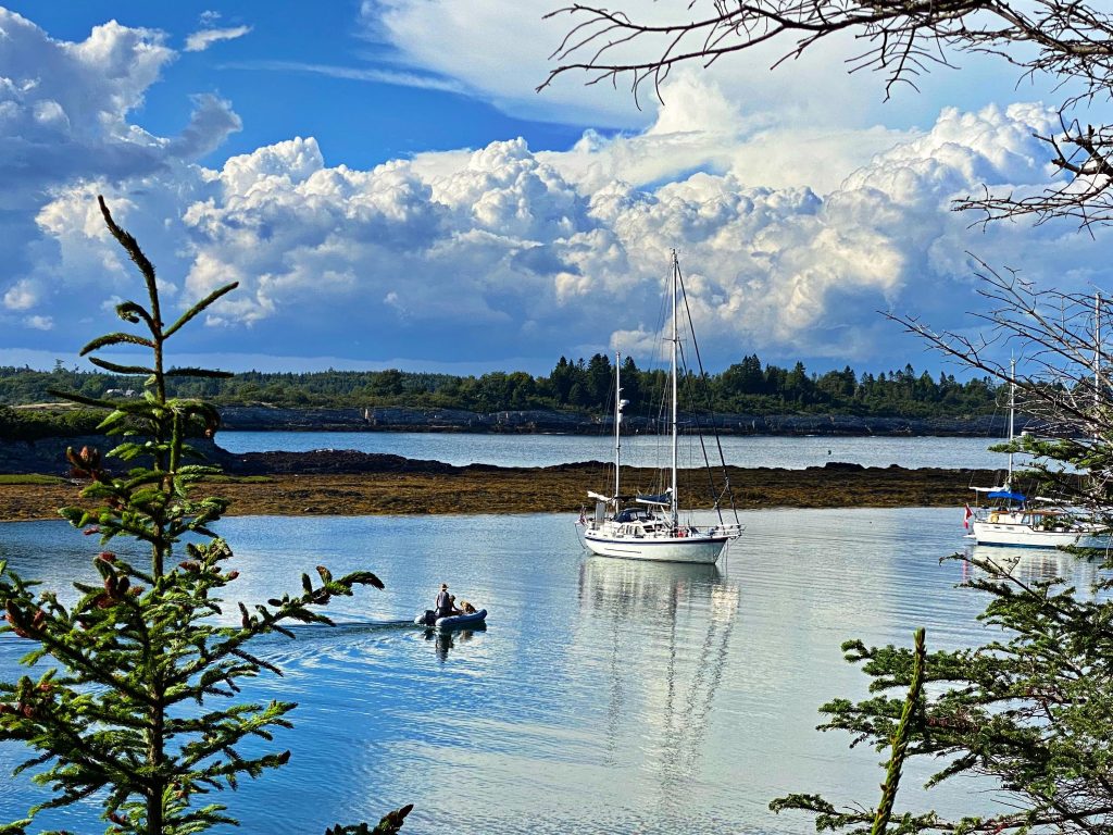 Aurora-at-anchor-hr1