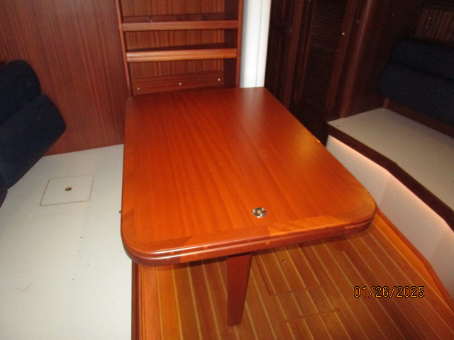 Flerken-salon-table1-1-26-25