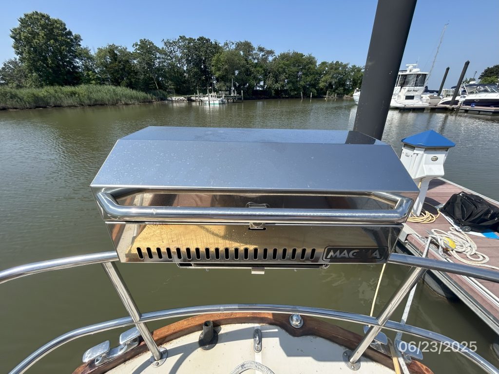 Lilly-Pearl-BBQ-grill-hr1-6-23-25