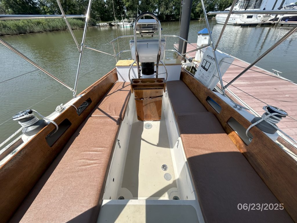 Lilly-Pearl-cockpit-aft-hr2-6-23-25