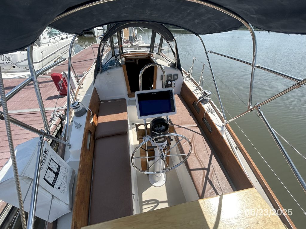 Lilly-Pearl-cockpit-fwd-hr1-6-23-25