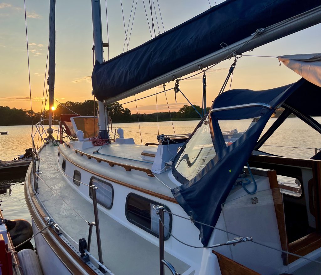 Lilly-Pearl-foredeck-hr1