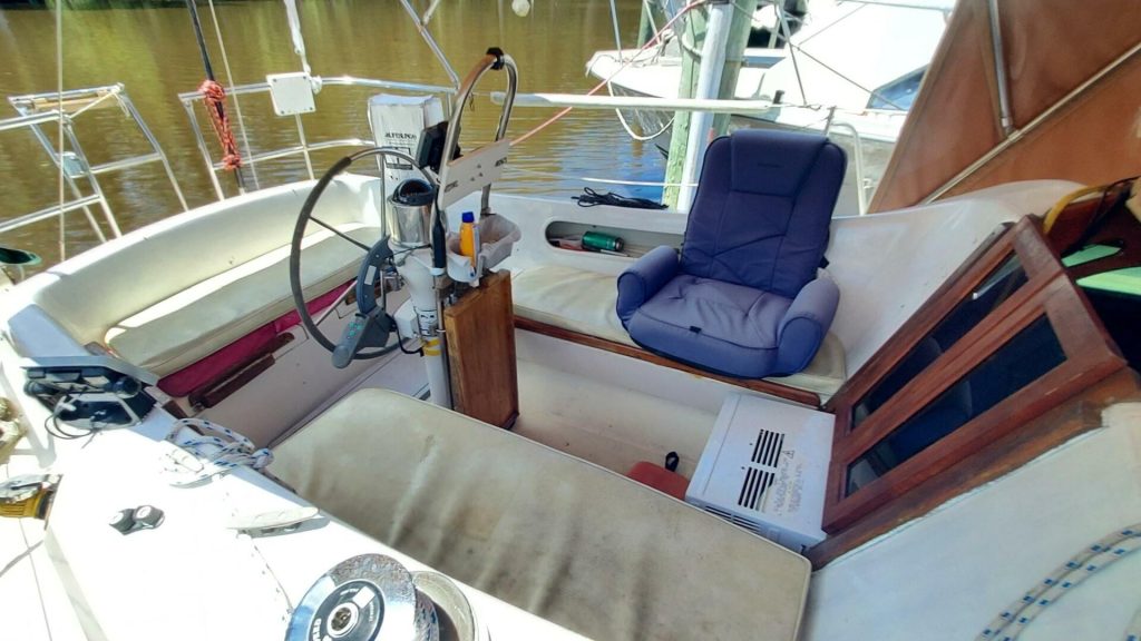 17_2800851_1019_islander_36