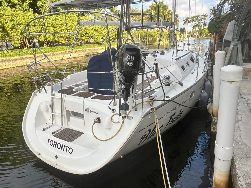 Blue-Train-stbd-aft-profile-hr1