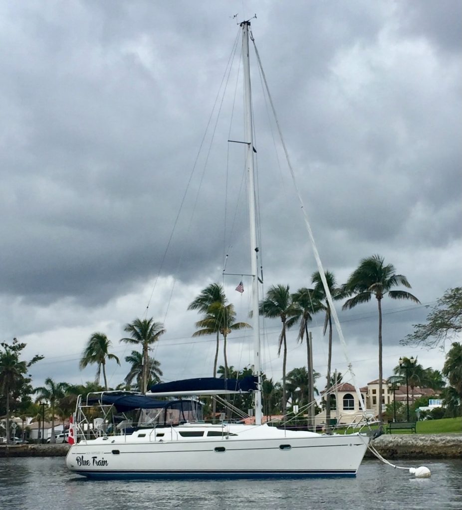 Blue-Train-stbd-fwd-profile-web1