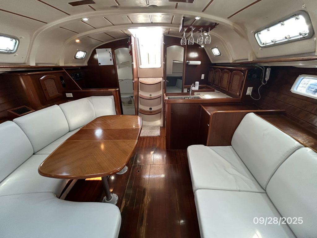 Little-Wing-salon-aft-hr1-9-28-25