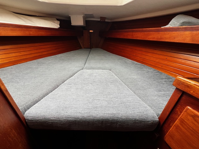 Sabre-Mark-II-forward-berth